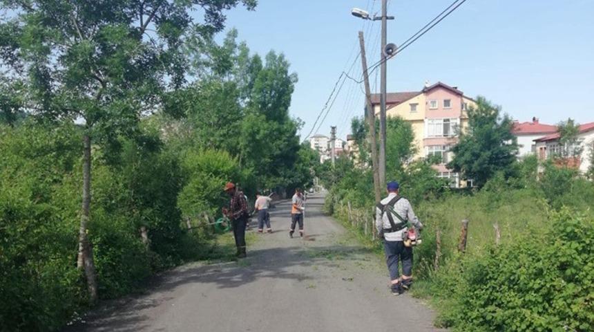 Temizlik ekipleri &ccedil;alışmalarına &Ccedil;ayırlar&rsquo;da devam etti