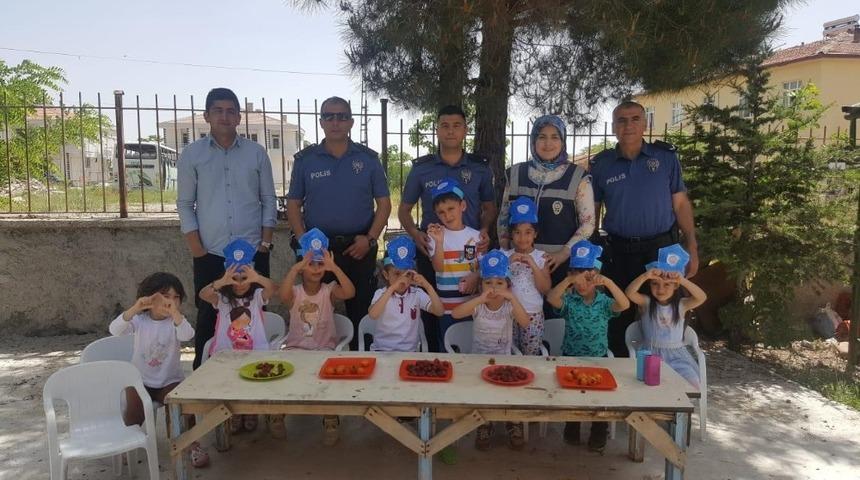 Minik &ouml;ğrencilerden emniyete ziyaret