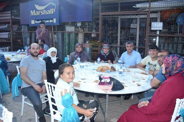 Belde halkına iftar yemeği verildi