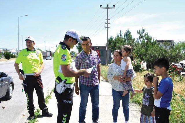 Çocuklar ebeveynlerine trafik karnesi verecek