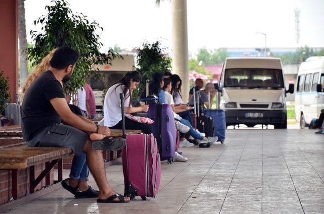 Adana Otogarı’nda bayram hareketliliği başladı