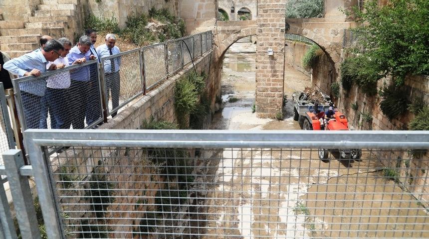 Şanlıurfa’da derelerde temizlik çalışmaları