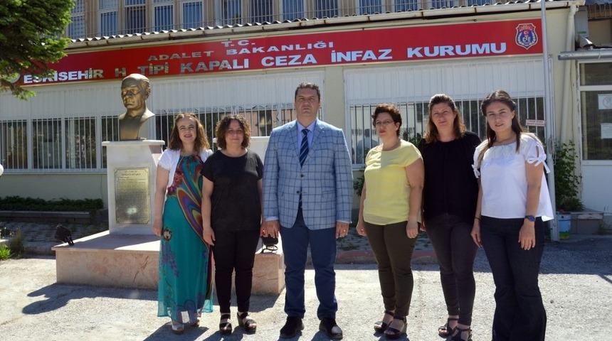 Mahk&ucirc;m &ccedil;ocukları sağlık taramasından ge&ccedil;irildi