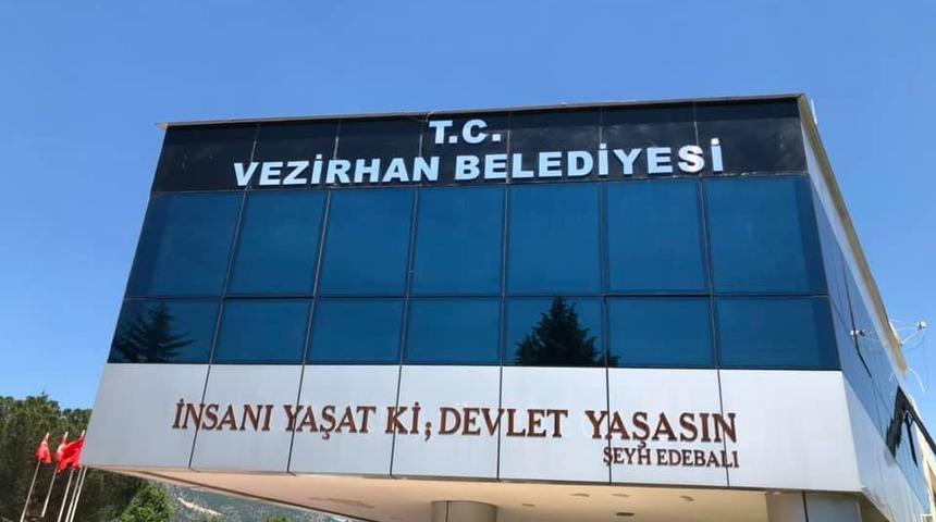 Belediye binasının yazısı değiştirildi