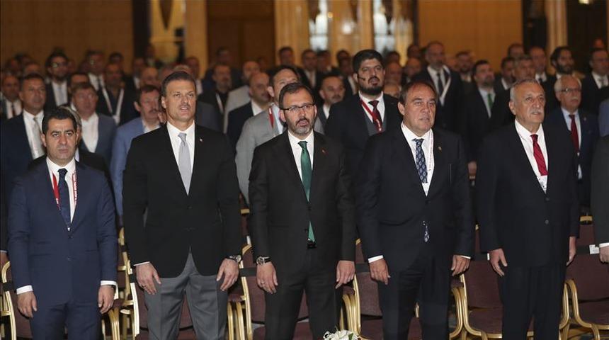 Yıldırım Demirören ve Hüsnü Güreli dönemleri ibra edildi