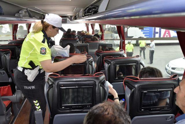 Emniyetten şehirlerarası yolculuk yapan otobüslerde denetim