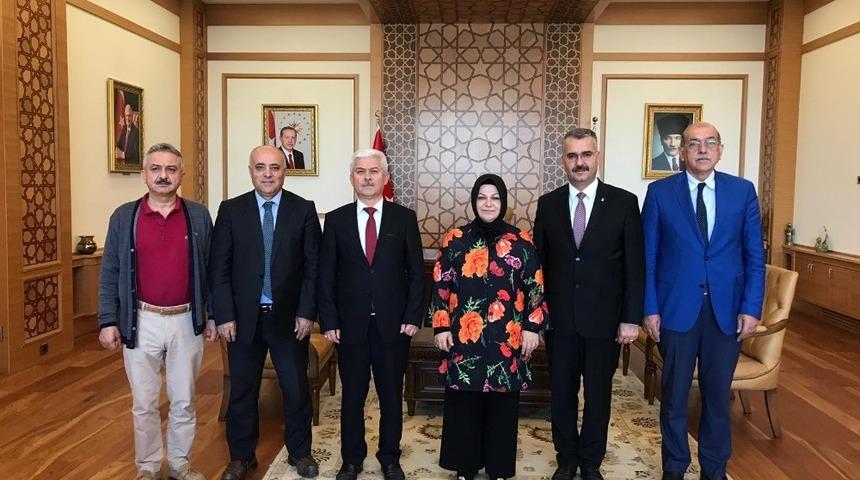 Ahlatcı, İstanbul’da yaşayan Çorumlularla bir araya geldi