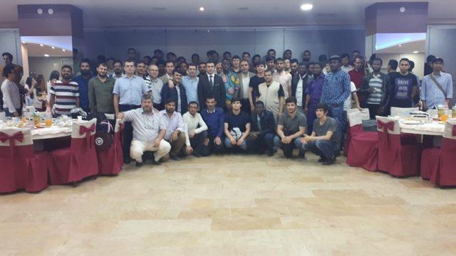 Uluslararası öğrenciler Kadir Gecesinde YUDER’in iftar sofrasında buluştu