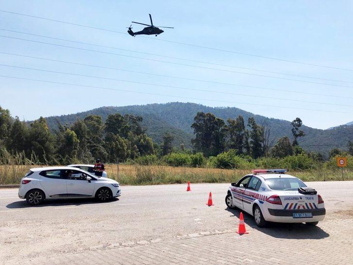 Jandarma, Bodrum’da helikopterle trafik uygulaması yaptı G1