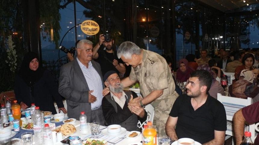 Jandarma&rsquo;dan şehit aileleri ve gazilere iftar