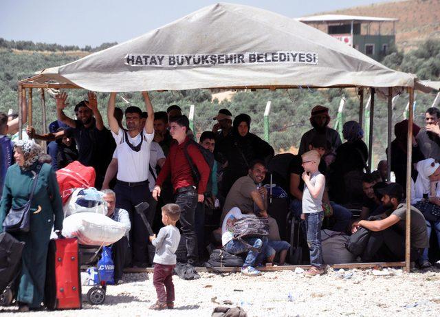 Cilvegözü'nden 36 bin Suriyeli bayramlaşmaya gitti