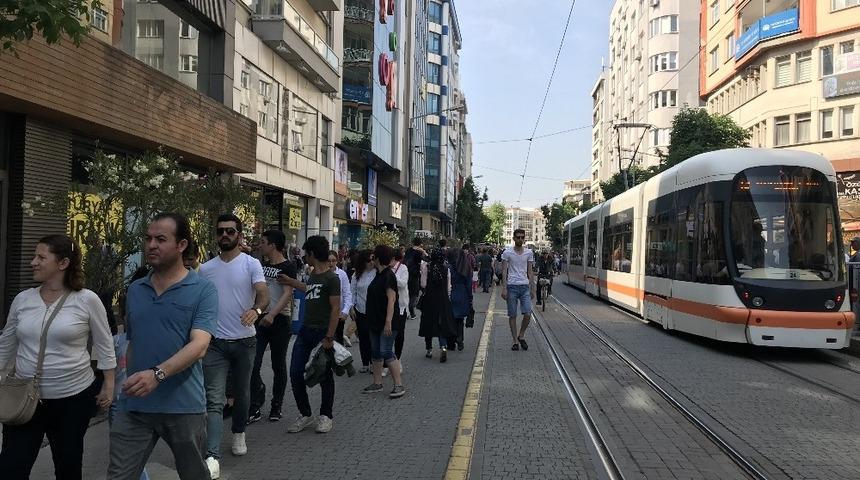 &Ccedil;arşıda tatil yoğunluğu