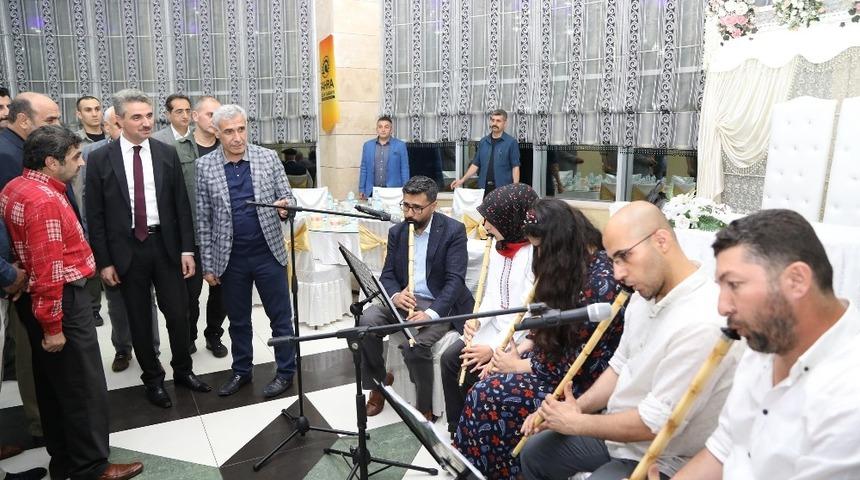 Vali Baruş ve Başkan G&uuml;der, vatandaşlarla iftarda buluştu