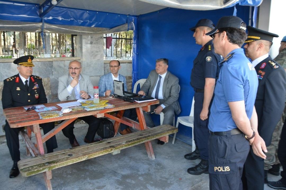 Vali K&ouml;şger ve Korgeneral &Ccedil;iti&rsquo;den trafik denetimi