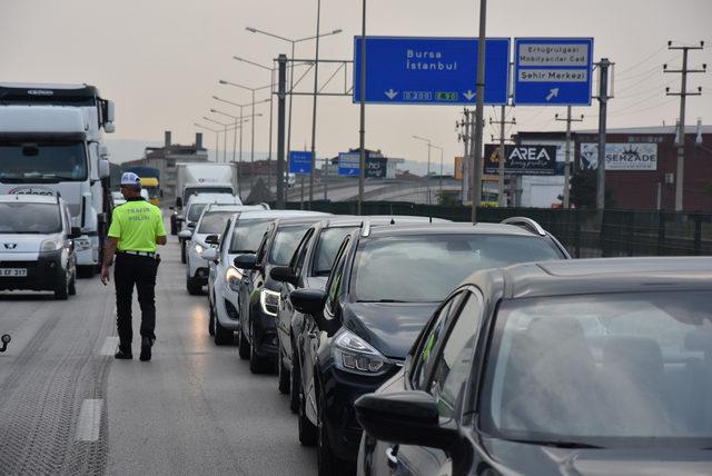 Bursa- Ankara yolunda bayram yoğunluğu