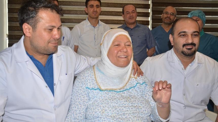 Elbistan Devlet Hastanesi, obezite cerrahisinde bir ilke imza attı