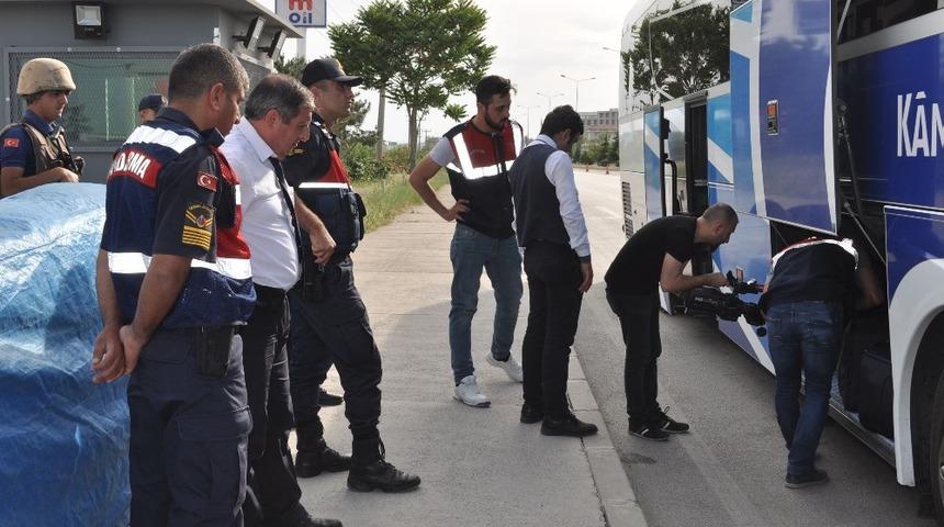 Jandarma, &rsquo;kıyı&rsquo; ile arama yaptı