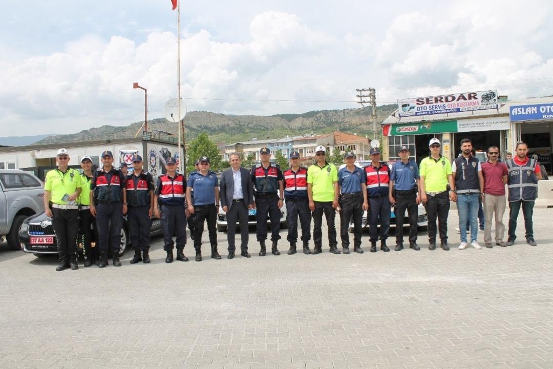 Tosya D-100 karayolunda trafik denetimleri arttırıldı