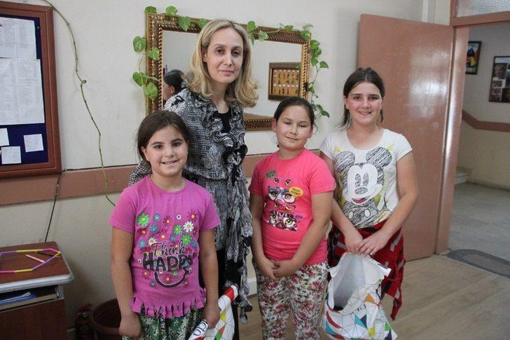 Gönül Elçilerinden öğrencilere bayram hediyesi G4