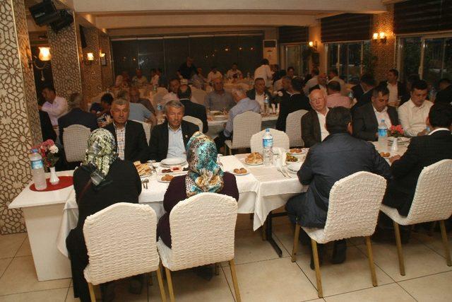 Başkan Bozkurt muhtarlarla iftar programında bir araya geldi