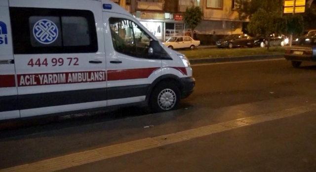 Yola atılan patlayıcı ambulansa isabet etti