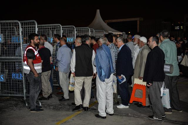 Cumhurbaşkanı Erdoğan Yenikapı'da 'Enderun Teravihi'ne katıldı