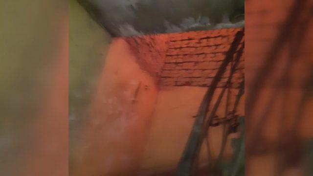 Eyüpsultan'da gecekondu yangını: evde yaşanan panik görüntülendi