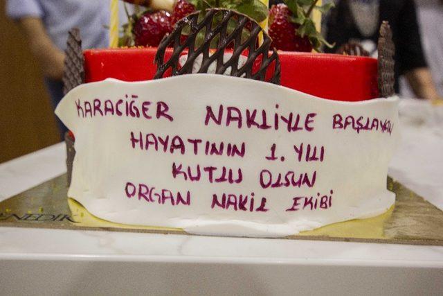 Karaciğer nakliyle başlayan yeni hayatının 1. yaşını kutladı