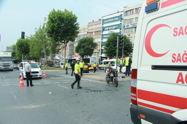Beşiktaş'ta otomobil ile motosiklet çarpıştı