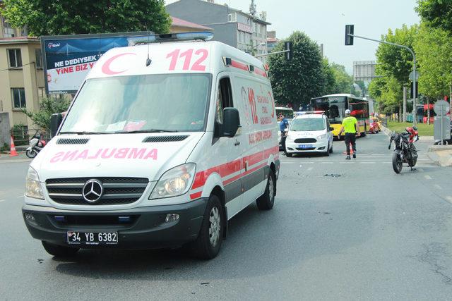 Beşiktaş'ta otomobil ile motosiklet çarpıştı
