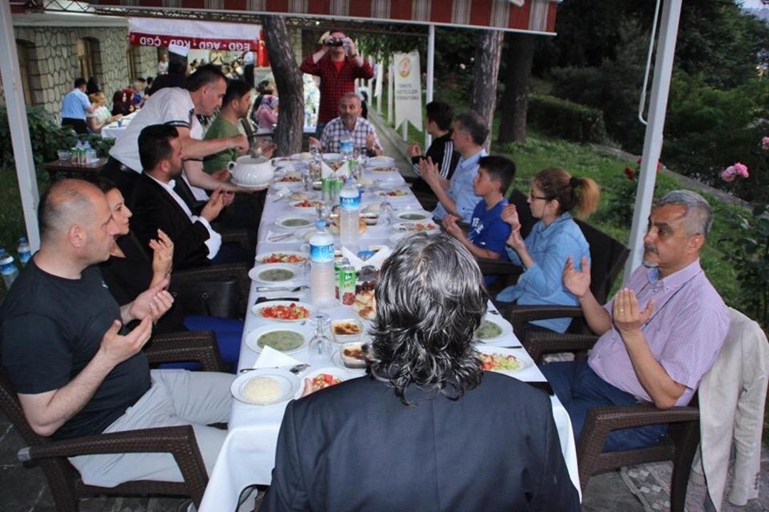 ZGC geleneksel iftar programıyla gazetecileri ağırladı