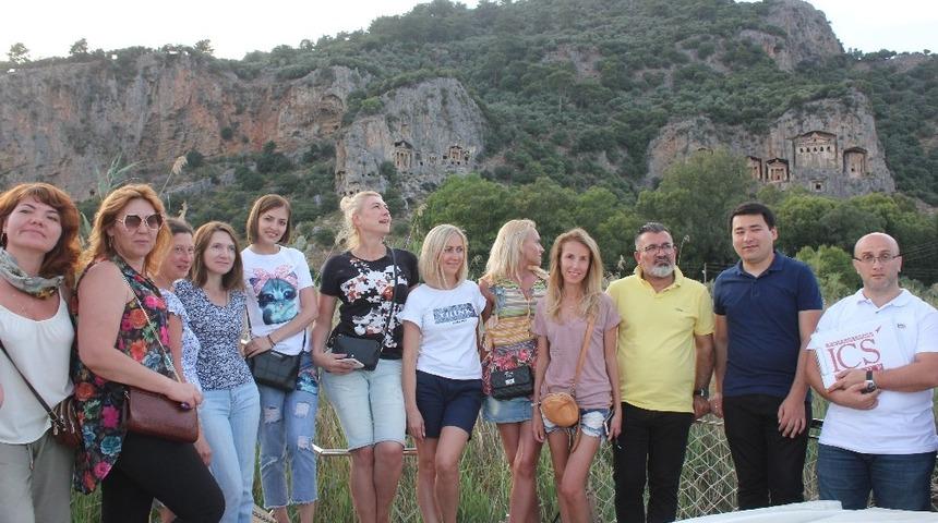 Ruslar acenta temsilcileri Muğla’nın tarihi yerlerini gezdi