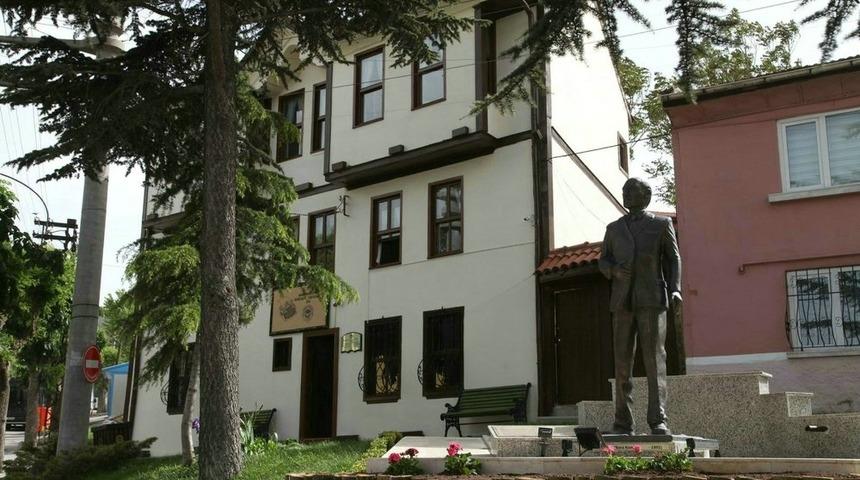 K&uuml;lt&uuml;r ve sanat dolu galeriler bayramda da ziyaret edilebilecek