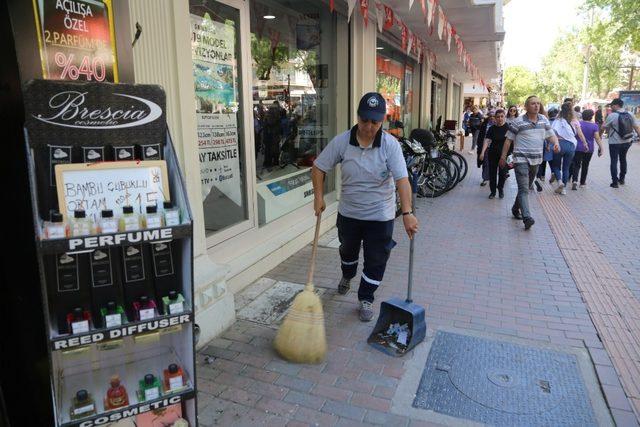 Odunpazarı bayrama hazır