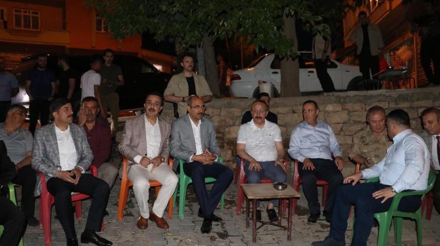 Vali Ali Fuat Atik, Kayabağlar beldesinde vatandaşlarla bir araya geldi