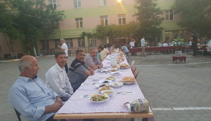 Çınar’da öğrenciler iftarda buluştu Diyarbakır Haberleri