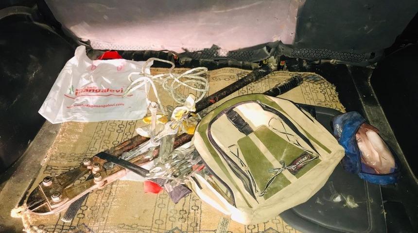 Korkuteli’de jandarmadan kablo ve vana hırsızlarına suçüstü