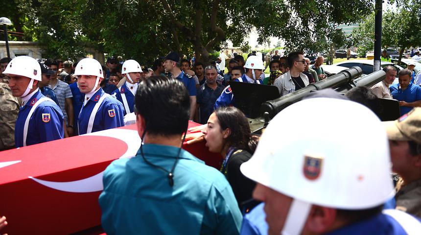 Şehit Astsubay Ercan Sanca, Adana'da son yolculuğuna uğurlandı