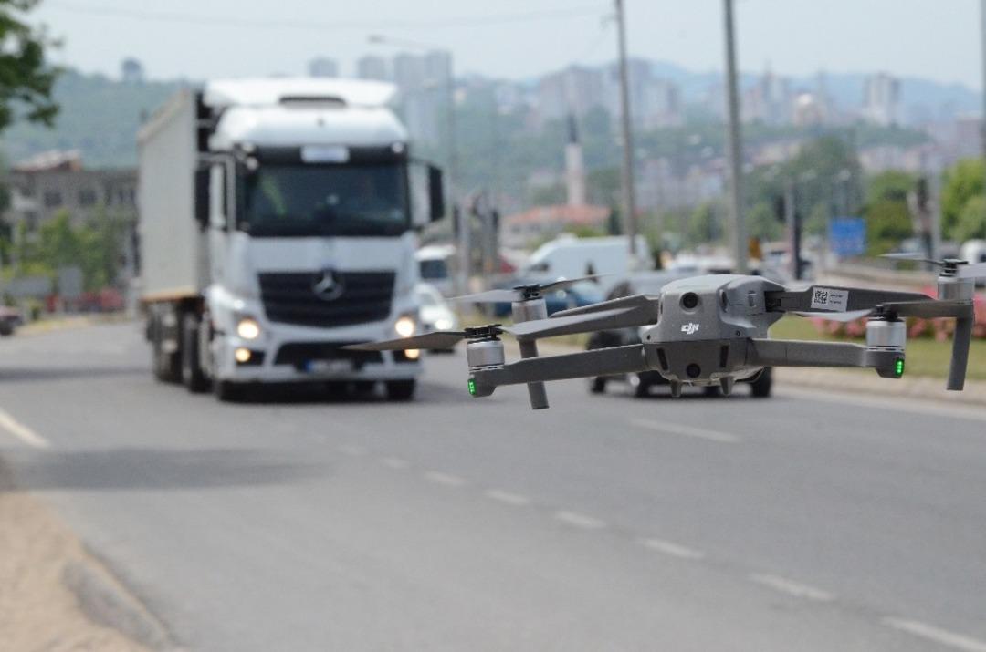 Karadeniz sahil yolu, bayram tatilinde &lsquo;drone&rsquo; ile denetimde