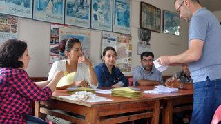 Bir garip seçim yarışı! Böylesi görülmedi