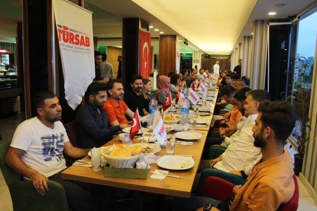 Şırnak’taki seyahat acenteleri TÜRSAB’ın iftarında bir araya geldi