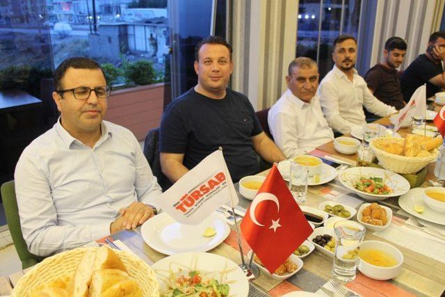 Şırnak’taki seyahat acenteleri TÜRSAB’ın iftarında bir araya geldi