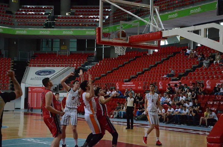 U-18 Erkekler Türkiye Basketbol Şampiyonu Galatasaray oldu G4