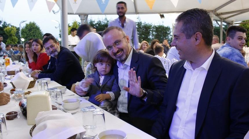 AK Parti &Ccedil;anakkale İl Başkanlığından iftar