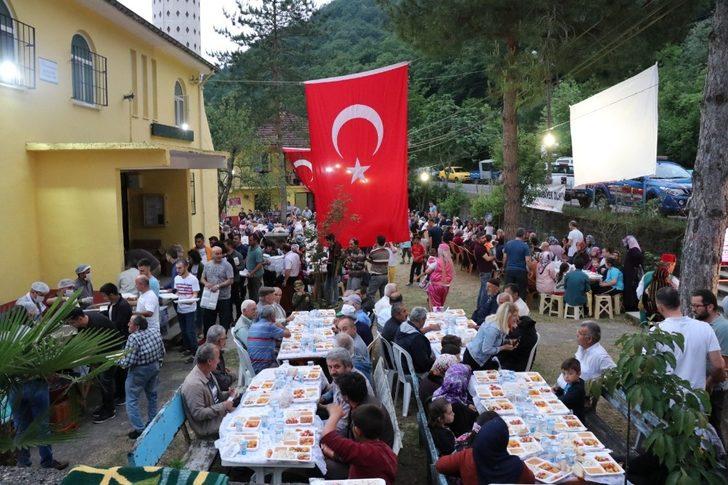 Hasbeyliler geleneksel iftar yemeğinde buluştu G4