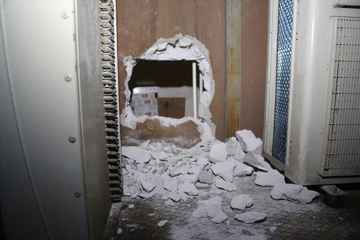 Duvarı kırıp markete girdiler, içebildikleri kadar kola içtiler! G3