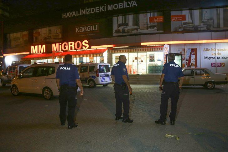 Duvarı kırıp markete girdiler, içebildikleri kadar kola içtiler! G2