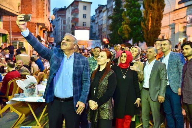 Son ilçe iftarını ata yurdu Çaykara’da yaptı