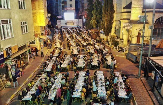 Son ilçe iftarını ata yurdu Çaykara’da yaptı