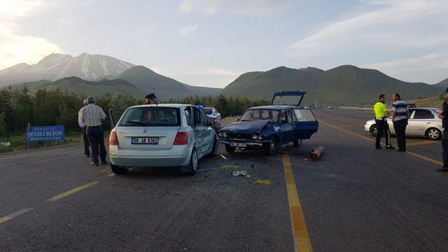 Kayseri’de meydana gelen trafik kazasında 5 kişi yaralandı